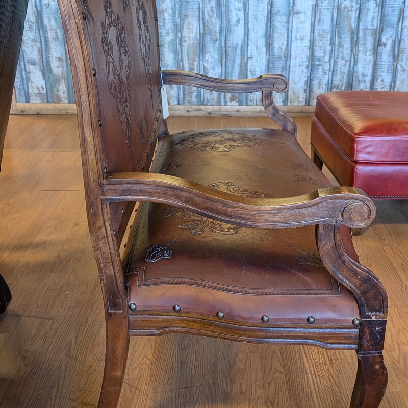 Imperial Entry Colonial, Tooled, Leather<br />
50 x 30 x 45h