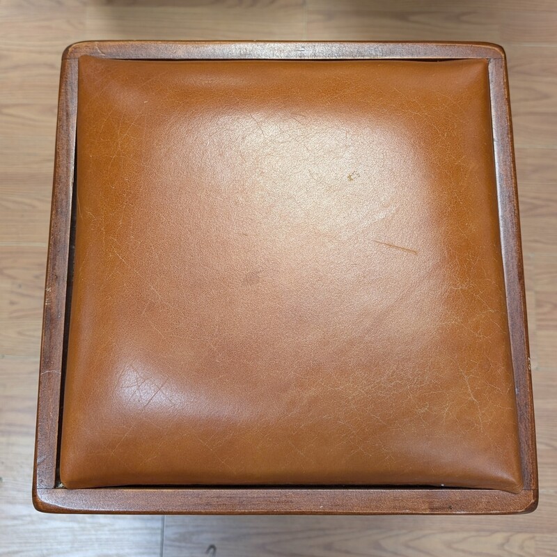 Barrel Stave Square Seat, Wood, Metal
18.5 x 31h