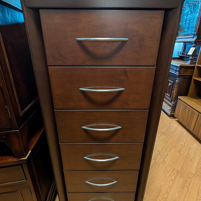 Laurier Lingerie Chest