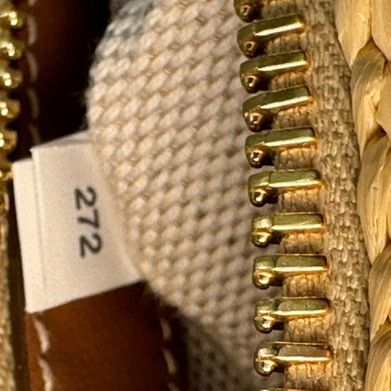Prada Aimee Crochet Brown Leather Shoulder Bag<br />
<br />
Factory Code:272<br />
<br />
Dimensions:13.3'' W x 7.6'' H x 3.9'' L<br />
<br />
In excellent condition. Like New.<br />
<br />
Comes with the original dust bag. No box.
