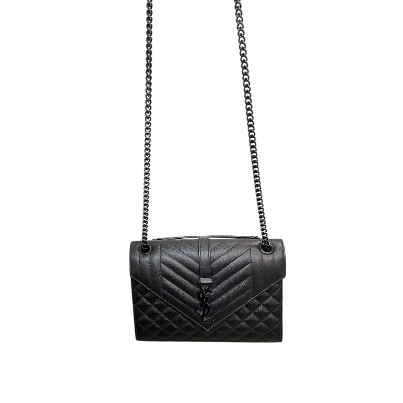 Saint Laurent Triquilt Envelope Grained Leather Bag<br />
<br />
Style Code:BRS600185.1121<br />
<br />
Dimensions:9.5 x 7 H inches<br />
<br />
In excellent condition. Minor scratching on the hardware.<br />
<br />
Comes with the original dust bag. No box.