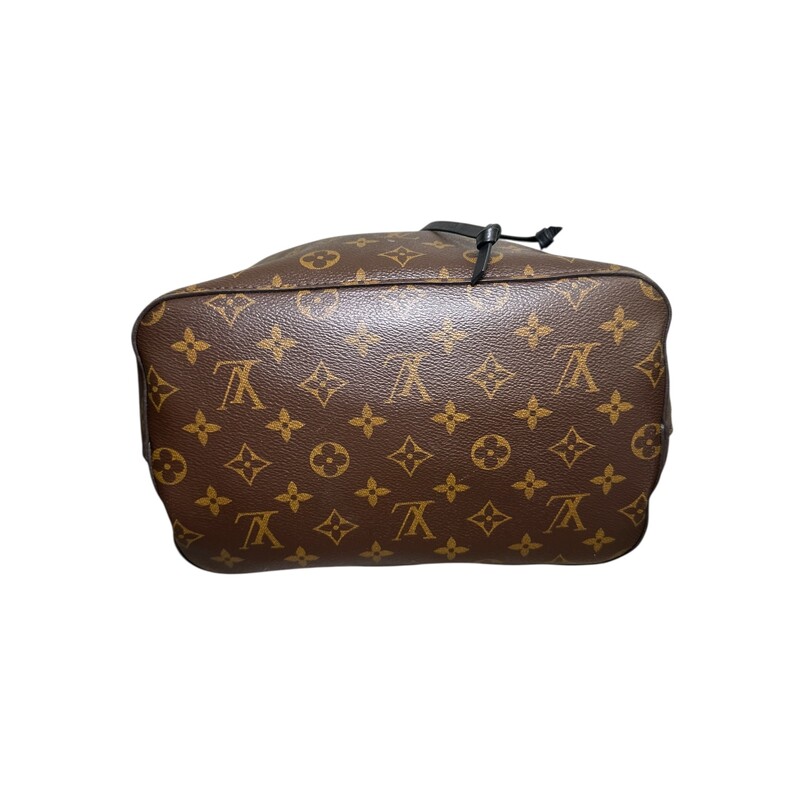 Louis Vuitton Neo Noe Monogram Black<br />
<br />
Code: TX0220<br />
<br />
Dimensions:<br />
Base length: 10.25 in<br />
Height: 10.25 in<br />
Width: 6.75 in<br />
Drop: 22.5 in<br />
<br />
In very good condition. Light wear to the interior.<br />
<br />
Does not come with the original dust bag or box.