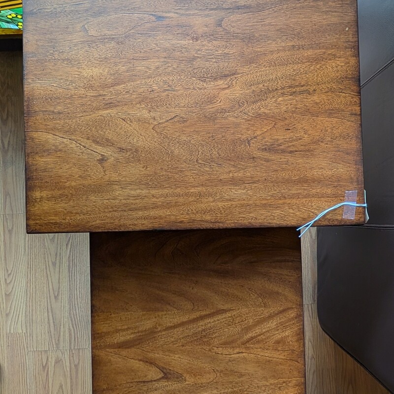 Ethan Allen Nesting Pair of Side Tables<br />
22 x 18 x 22h<br />
16 x 16 x 18h