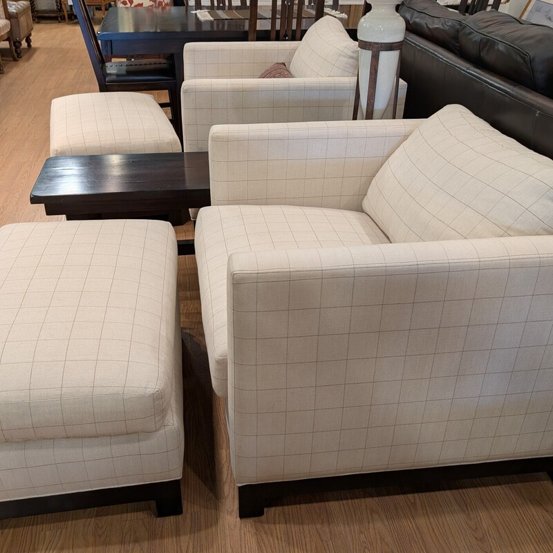 Renee Cazares Oscar, White, W/Ottoman
Chair 36 x 36 x 28h
Otto 32 x 22 x 18h