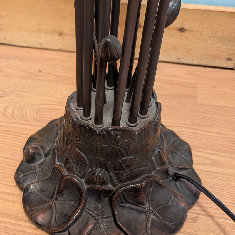 Tiffany Style Floor Lamp, Lily 12 Lights
20 Round x 61h