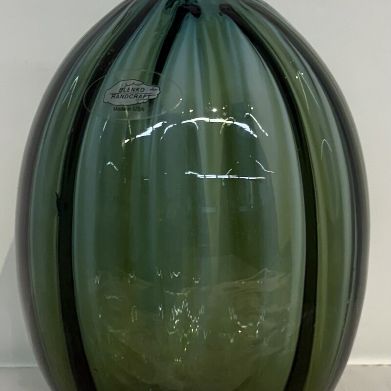 Blenko Glass Gourd
Green
Size: 5x8.5H