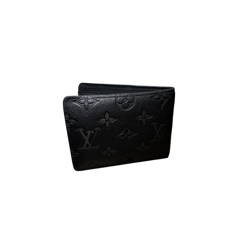 Louis Vuitton Shadow Multiple leather Wallet

Date Code: Microchip

Base length: 4.75 in

Height: 3.5 in

Width: 0.75 in

In very good condition. Some creassing of the leather and corner flapping of the wallet

Comes with the original dust bag and box.