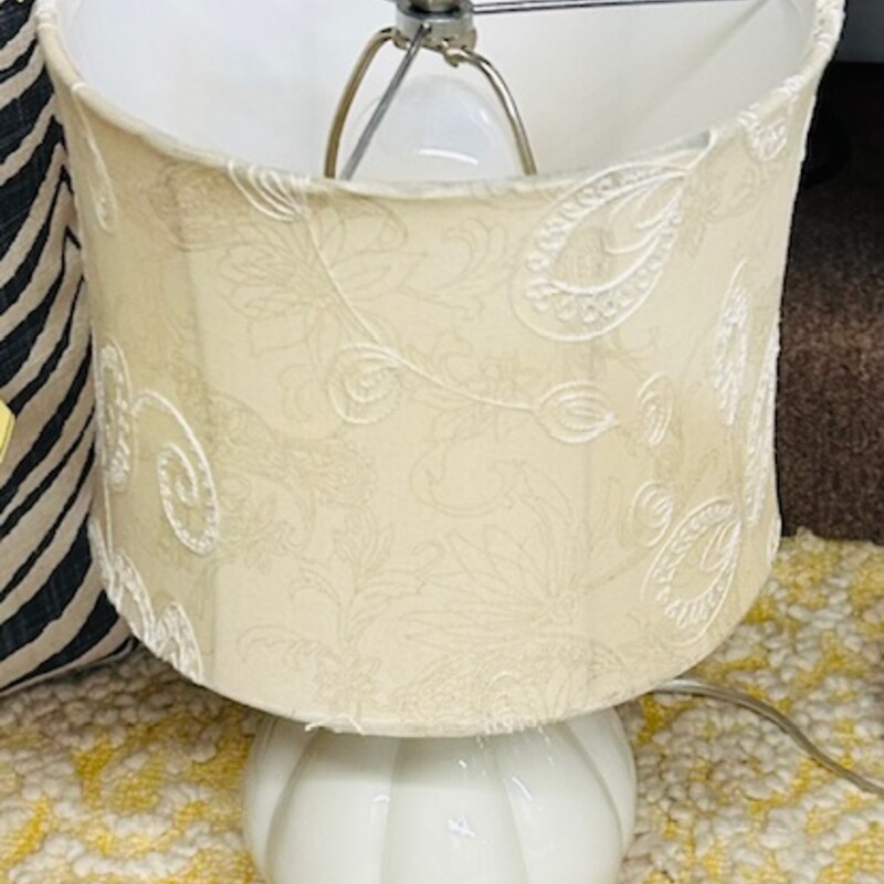 Thread Shade Ribbed Lamp