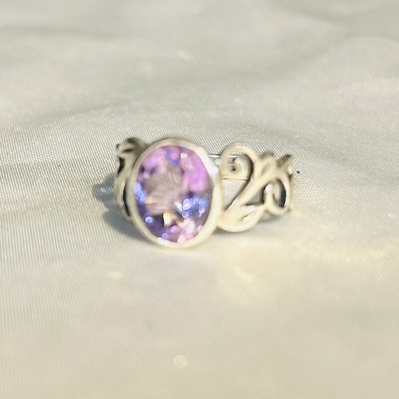 925 Amethyst Filigree Ring
Purple Silver Size: 7