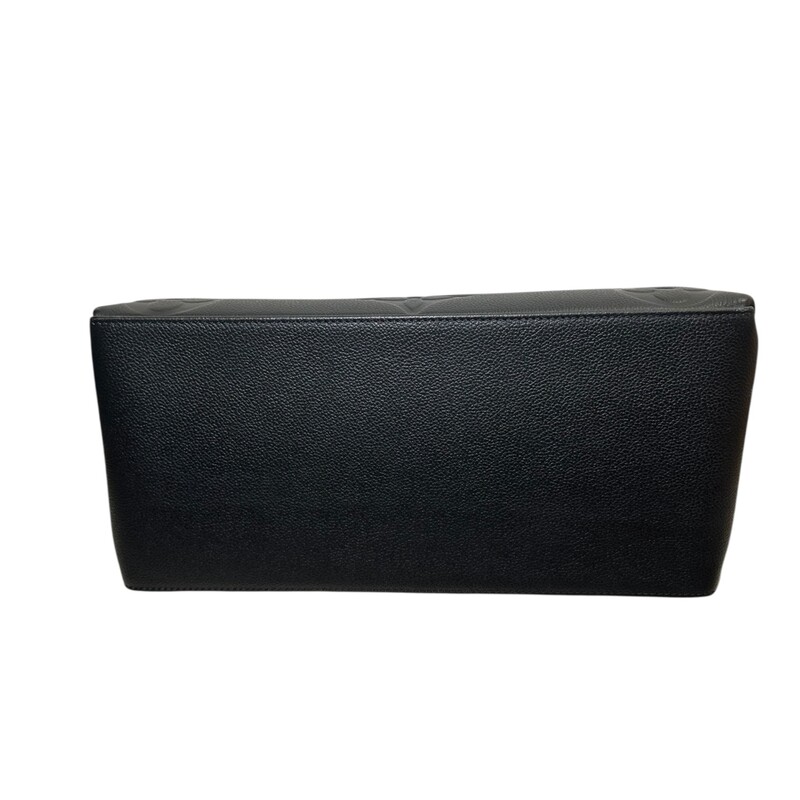 Louis Vuitton Grand Palais Emperiente Black<br />
<br />
Chipped<br />
<br />
Dimensions:<br />
13.4 x 9.4 x 5.9 inches<br />
(Length x Height x Width)<br />
<br />
In excellent condition. Light scuffs to the corners. Comes with the lock, keys and long strap.<br />
<br />
Comes with the original dust bag and box.