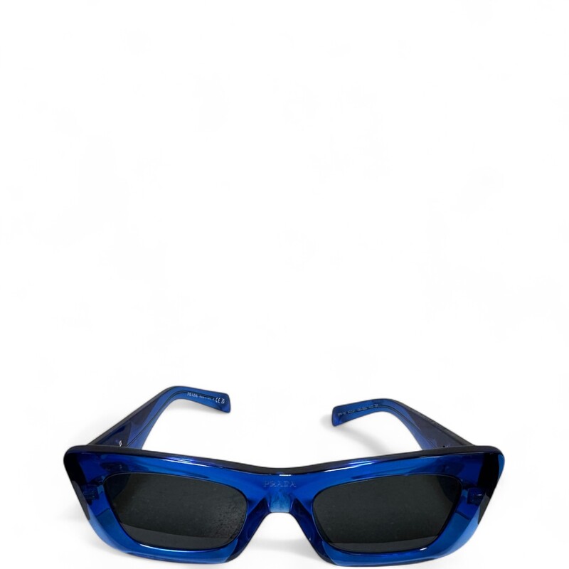 Prada SPR 13Z Blue Sunglasses

In scratching on frames and lens.

Does not come with the original dust bag or box.