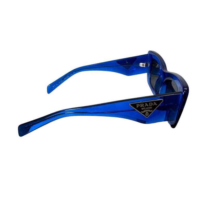 Prada SPR 13Z Blue Sunglasses<br />
<br />
In scratching on frames and lens.<br />
<br />
Does not come with the original dust bag or box.