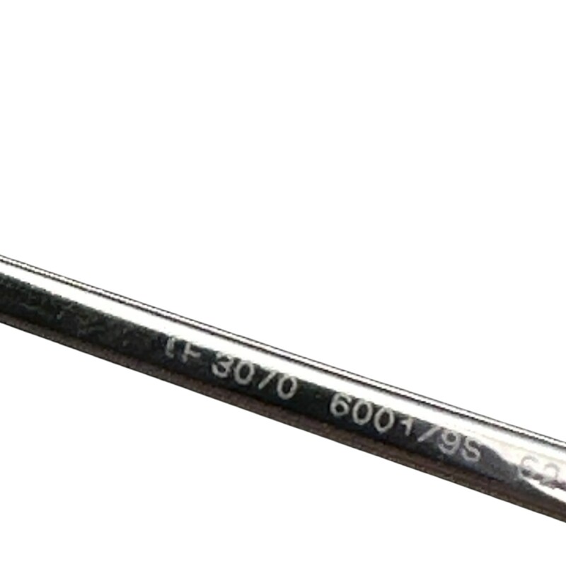 Tiffany & Co TF3070 Blue Lens Silver

Light scratching to the frames.

Comes with the original case.