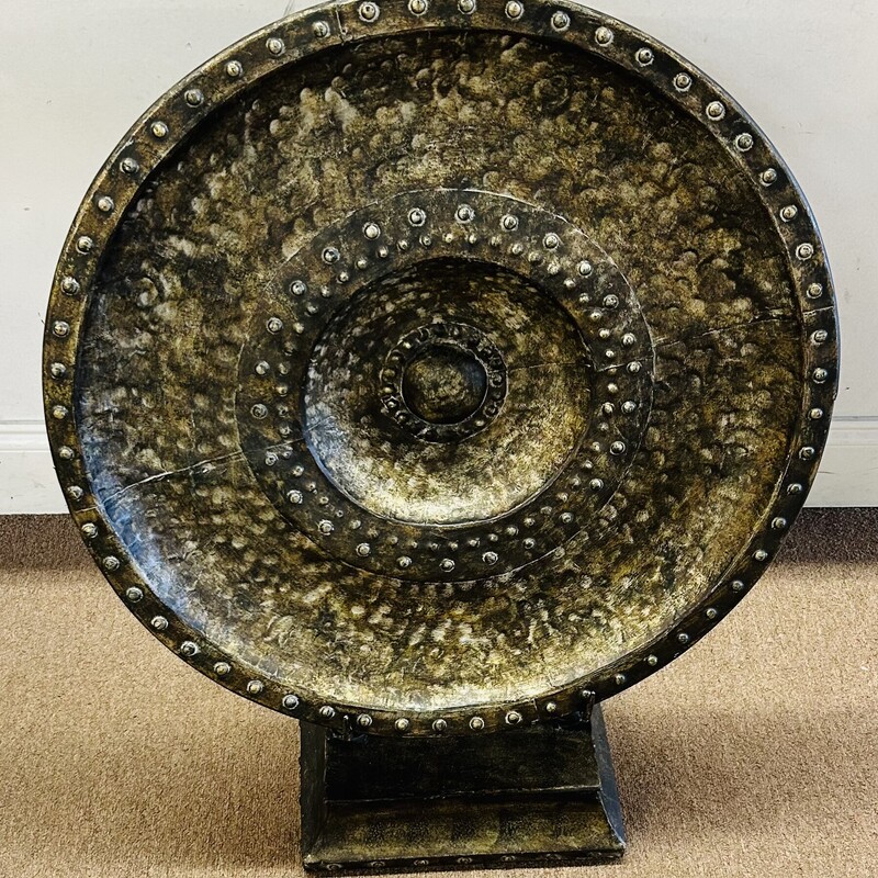 Decorative Metal Charger Plate & Stand
Brown
Size: 24 x 31 H