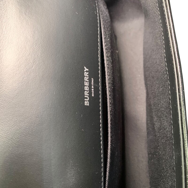 Burberry Black Lola Quilted Chain Bag<br />
<br />
Serial Code:ITPELMA526PRA<br />
<br />
Dimensions: 5.5 H x 9 L inhes<br />
<br />
In excellent condition. Like new.<br />
<br />
Comes with the original dust bag and box.