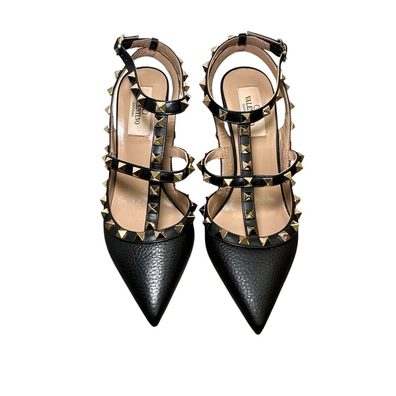 Valentino Garavani Rockstud ankle strap pump in elk-print calfskin<br />
<br />
Size: 37<br />
<br />
Code: YSZ 393 2<br />
<br />
In very good condition. Light wear to the bottom sole toe.<br />
<br />
Does not come with the original dust bag or box.