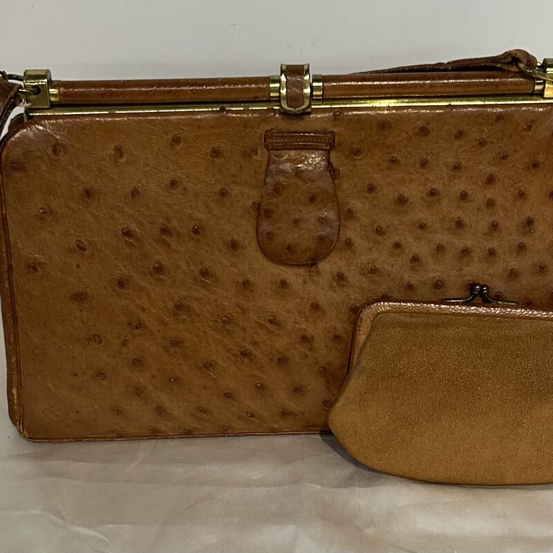 Vintage Ostrich Leather Shoulderbag
Coin purse included
Brown and Gold
 Size: 10x6.5H