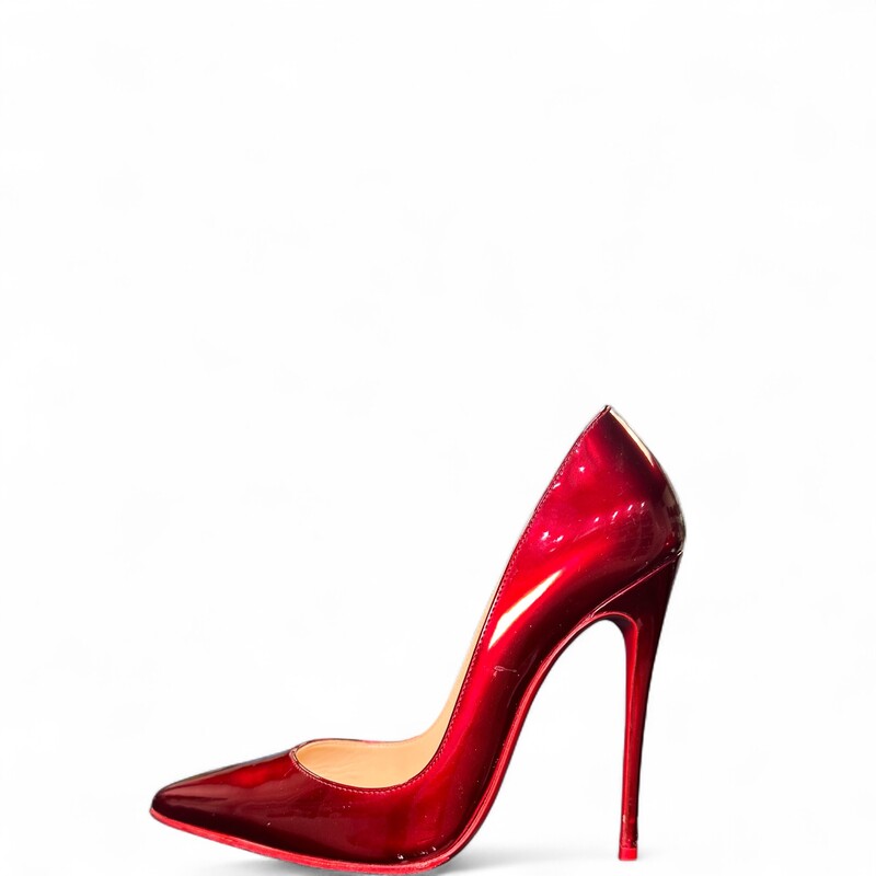 Louboutin So Kate 120 Metallic Red Patent

Size 37

In very good condition. Light wear throughout the shoes. Light tear to the back of the heels. Soles have been redone by a professional cobbler.

Does not come with the original dust bag or box.