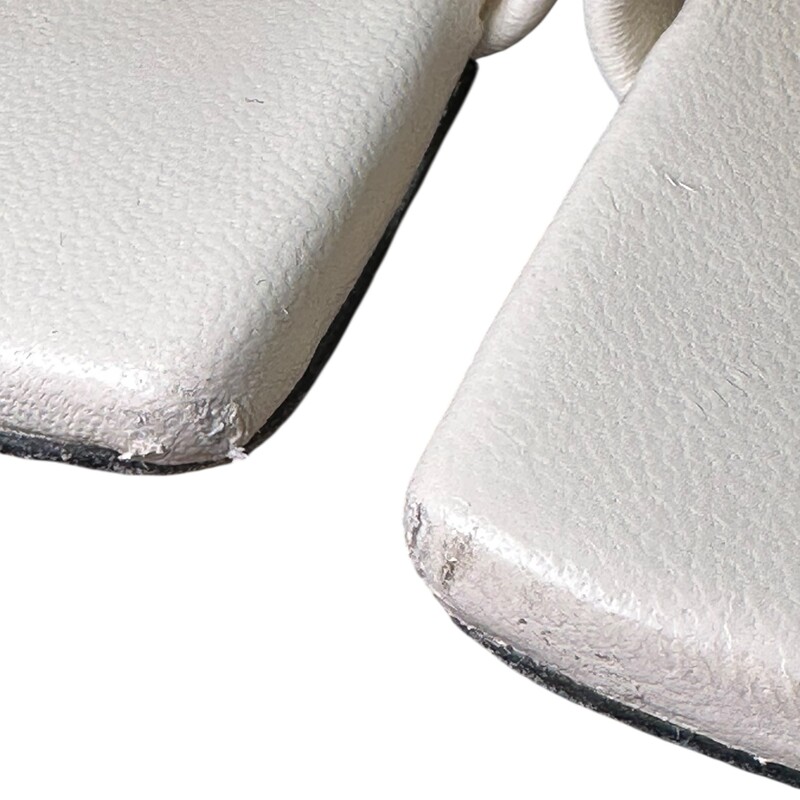 Jimmy Choo Nappa Leather White Sandals<br />
<br />
Size 37<br />
<br />
In good condition. Wear to the front leather toe and throughout the shoe. Mark on bottom of shoes.<br />
<br />
Does not come with the original dust bag or box.