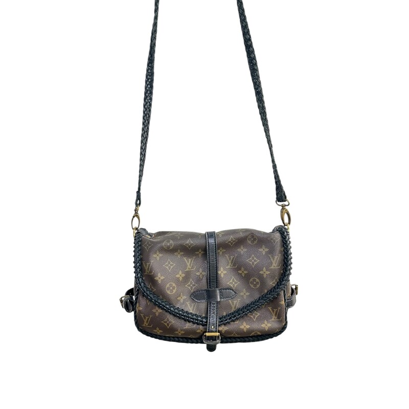 Louis Vuitton Vintage Boho  Handbag<br />
<br />
Code: AR8911<br />
<br />
Dimenisons:<br />
Saumur W 11 x H 9.5 x D 4<br />
<br />
In very good condition. Light wear to the interior soles.<br />
<br />
Does not come with the original dust bag or box.
