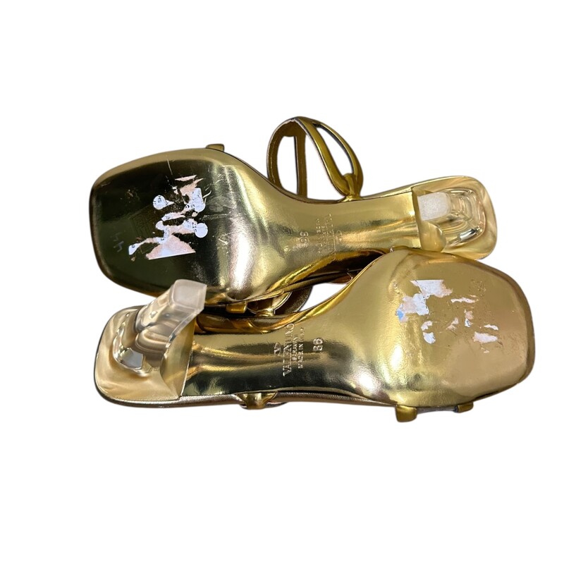 100mm Chain 1967 sandal heels<br />
<br />
Gold<br />
<br />
Size 36<br />
<br />
In very good condtion. Some scuffs on sole.<br />
<br />
Does not come with the original dust bag or box.