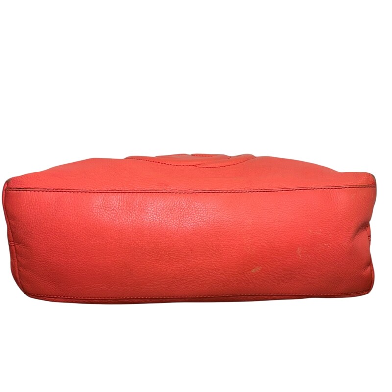 Gucci Soho Coral Tote Medium<br />
<br />
Code: 308982 001988<br />
<br />
Dimensions:<br />
14.5W x 10.5H x 5D<br />
10 handle drop<br />
18.5 strap drop<br />
<br />
In good condition. Significant corner wear. Some interior wear.<br />
<br />
Does not come with the original dust bag or box.