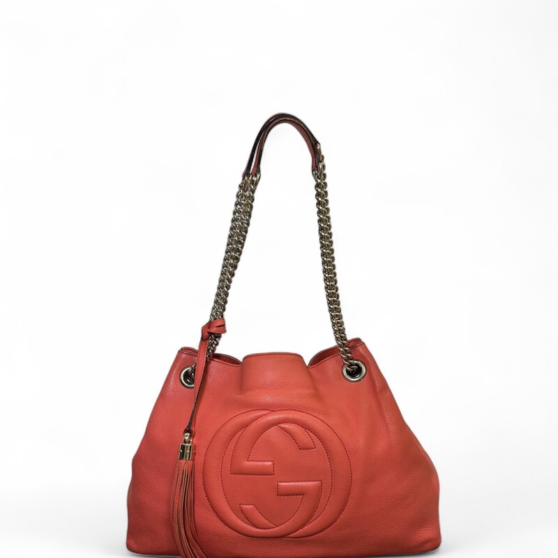 Gucci Soho Coral Tote Medium

Code: 308982 001988

Dimensions:
14.5W x 10.5H x 5D
10 handle drop
18.5 strap drop

In good condition. Significant corner wear. Some interior wear.

Does not come with the original dust bag or box.