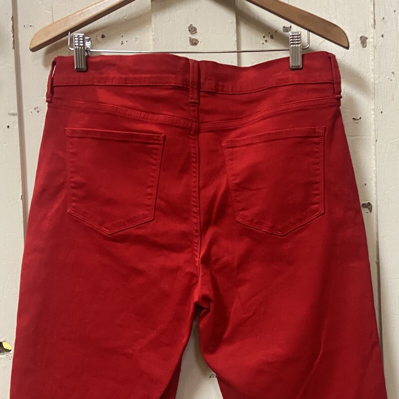 Red Cuffed Den Shorts<br />
Red<br />
Size: 10 R $69