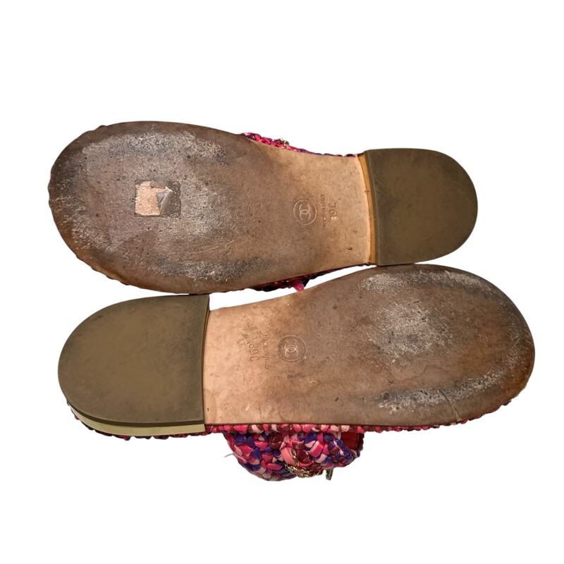 Chanel Raffia Toe Sandals Coral

Size 39

0 03A694

In very good conidition.

Does not come with the original dust bags or box.