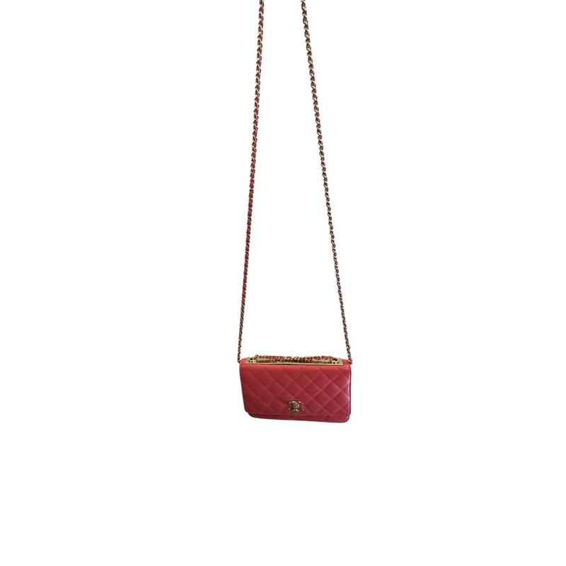 Chanel Trendy CC Wallet on Chain Coral<br />
<br />
Code: 2428****<br />
<br />
Dimensions:<br />
Base length: 7.5 in<br />
Height: 4.75 in<br />
Width: 1.75 in<br />
Drop: 25 in<br />
<br />
In very good condition. Light imprinting to the back of the leather from the chain.<br />
<br />
Comes with the original dust bag. Nox box.