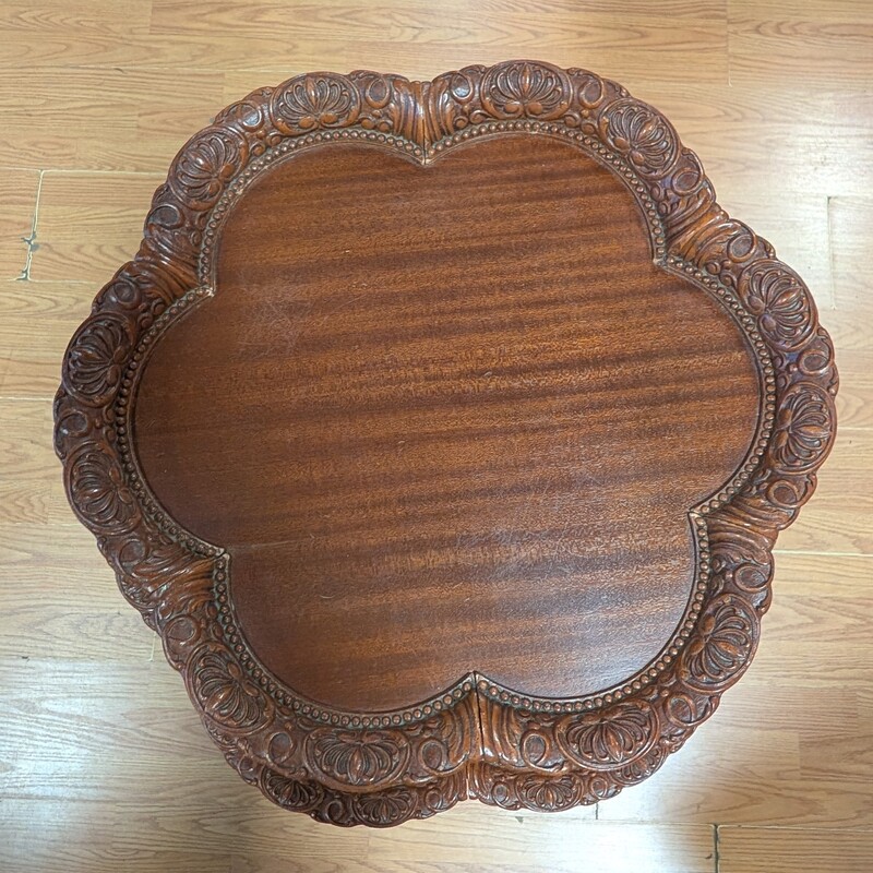 2 Tier Wood Traditional Pie Crust Table, 3 Leg<br />
24 x 33h