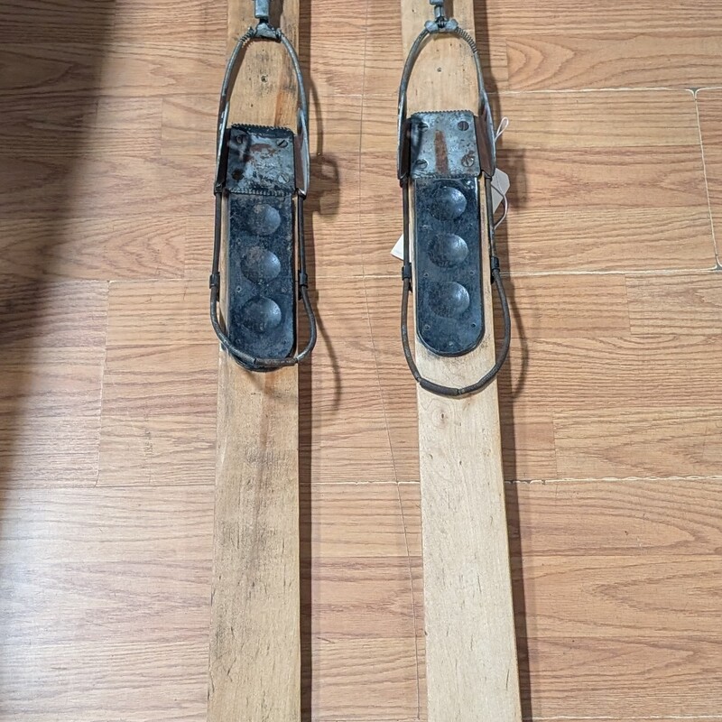 Antique Wood Skis