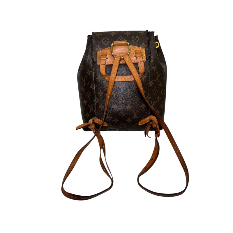 Louis Vuitton Montsouris Backpack

Monogram

 Size: PM

Date Code: SP3188

In fair condition. Major interior staining, warping on canvas and straps are split.

Does not come with original dust bag or box.