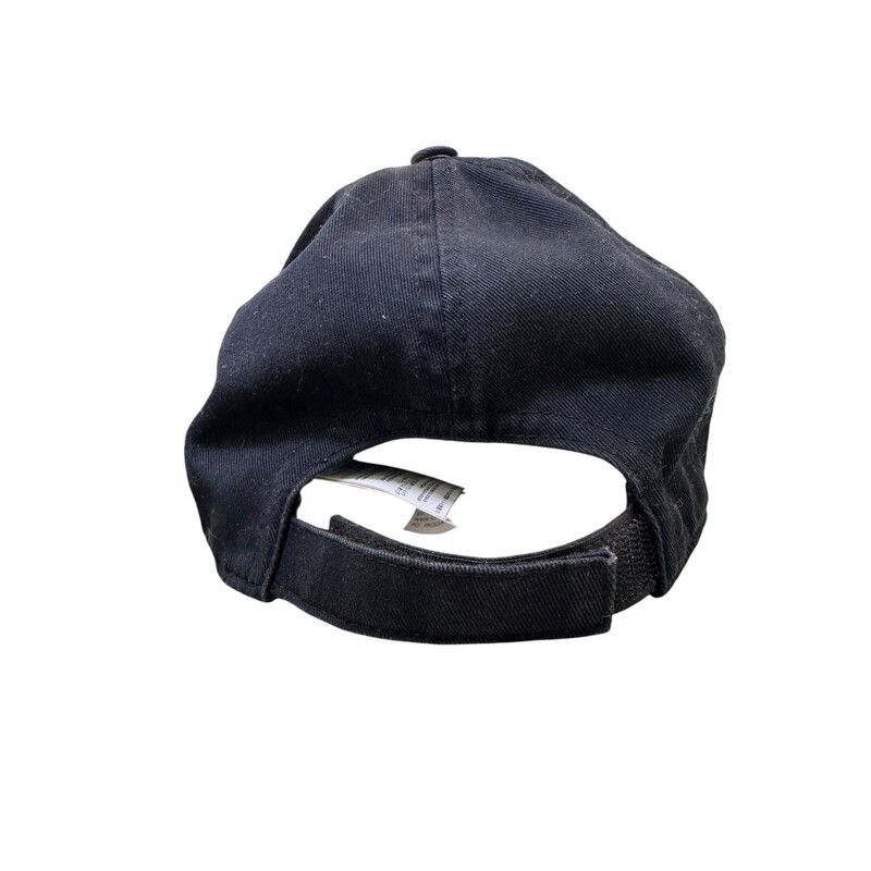 Versace Medusa Cotton Black Hat

Size 58

In very good condiiton. Some marks on the canvas

Does not come with the orignal dust bag and box.