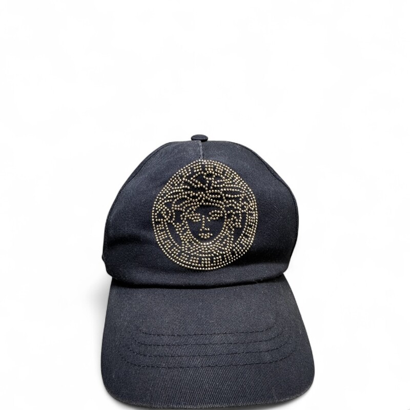 Versace Medusa Cotton Black Hat

Size 58

In very good condiiton. Some marks on the canvas

Does not come with the orignal dust bag and box.