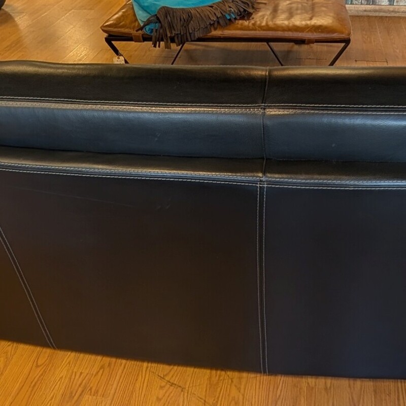 Vintage/Modern W.Schillig, Blk, Curved Sofa
Black Leather, Wood Base
91.5 x 37d x 35h
SH 17 inches