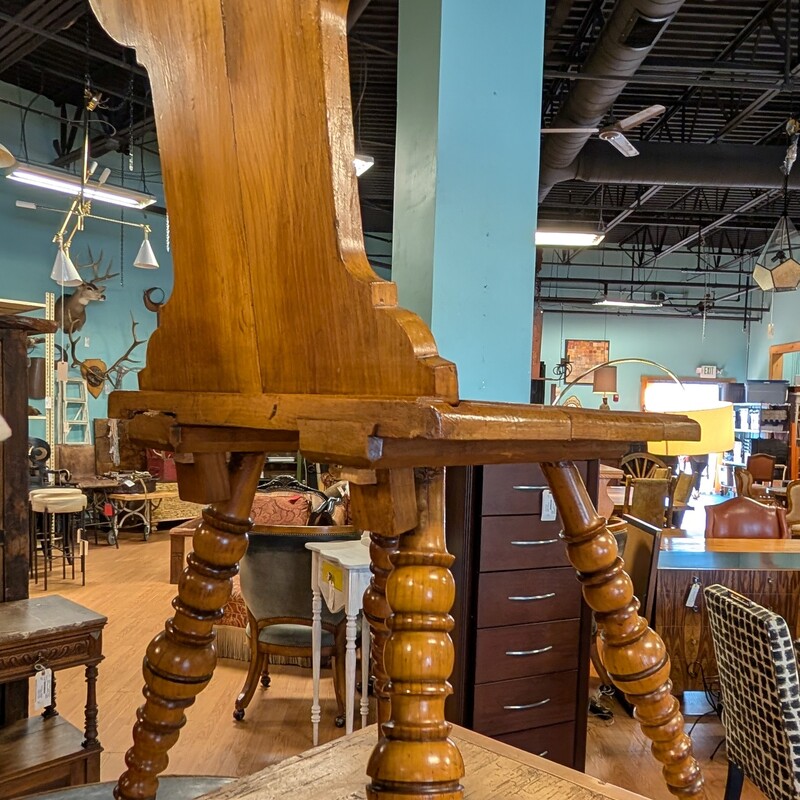 Victorian Hall Chair, Oak, Keyhole
18 x 19 x 39h