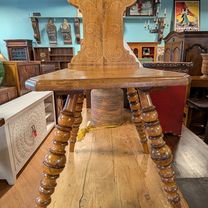 Victorian Hall Chair, Oak, Keyhole
18 x 19 x 39h