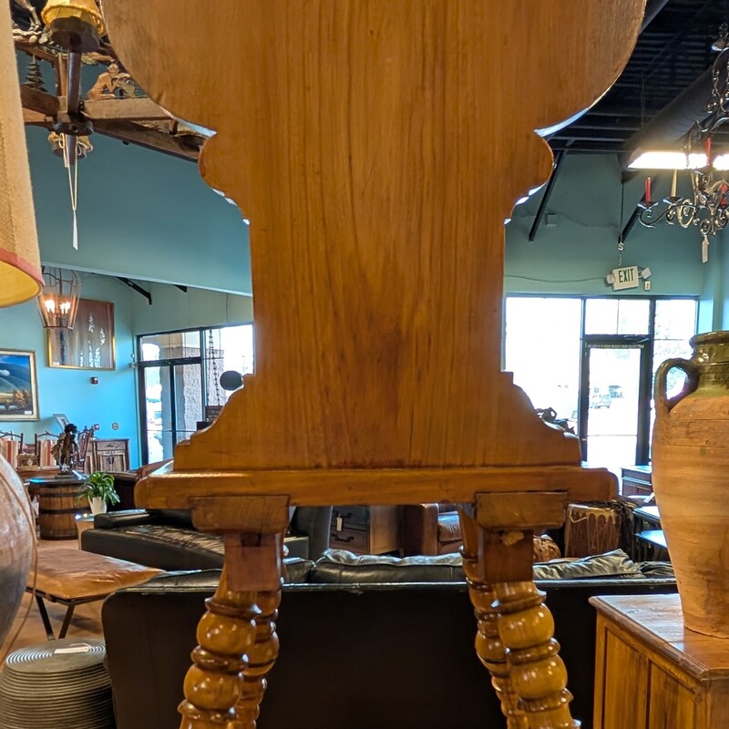 Victorian Hall Chair Oak, Lady Liberty<br />
18 x 19 x 39h