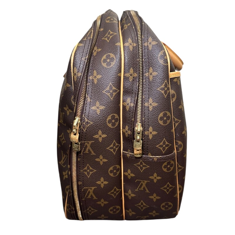 Louis Vuitton Alize 24 Monogram<br />
<br />
Date Code: VI0968<br />
<br />
Dimensions:<br />
Length: 18 in<br />
Height: 14 in<br />
Width: 7.75 in<br />
Drop: 4 in<br />
Drop: 17.5 in<br />
<br />
In very good condition.  Creasing throughout the bag.<br />
<br />
Does not come with the original dust bag or box.