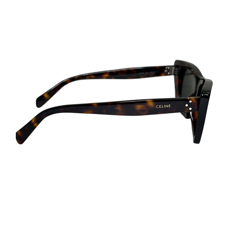Celine CL40187I Tortise Sunglasses<br />
<br />
Light scratching to the lens.<br />
<br />
Comes with the original case and dust bag.