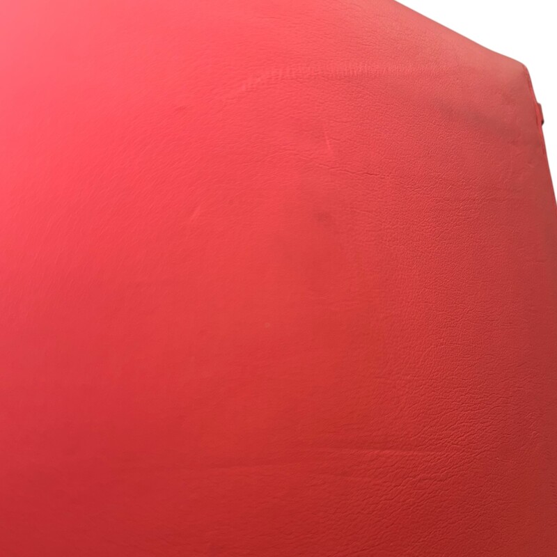 Dior Envlope Charm Coral Clutch

Code: 12-LU-1102

Dimensions:
10.25inW x 8inH x .5in D

In good condition. Light marks throughout clutch.

Does not come with the original dust bag or box.
