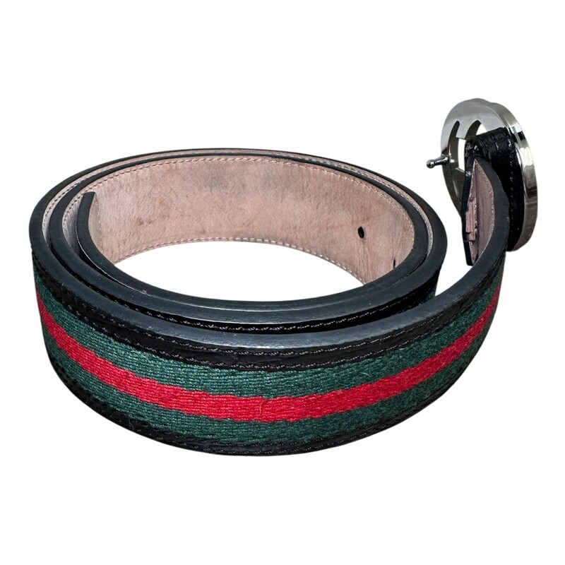 Gucci Interlocking Belt Red Green

Size 90

Codes: 114984 117AR

In good condition. Significant scratching to the belt buckle.

Does not come with the original dust bag or box.