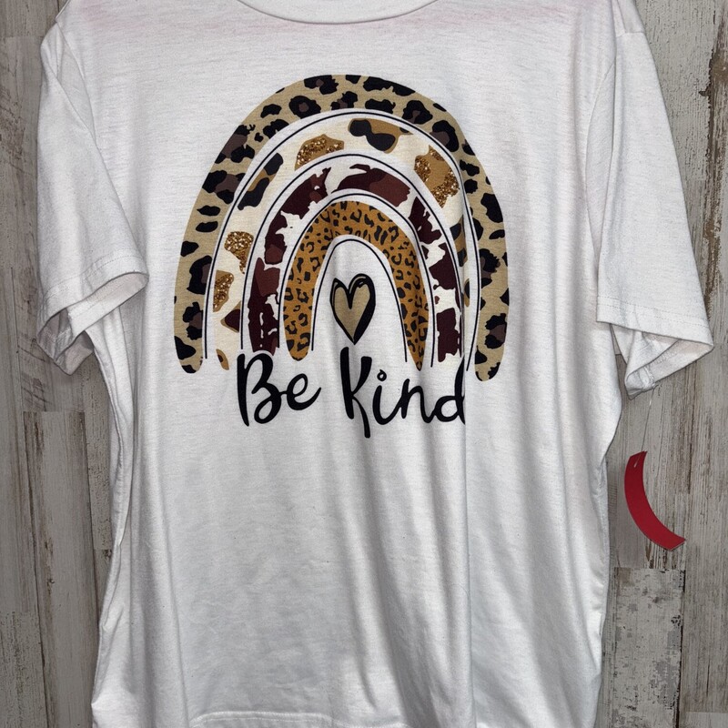 1x White Be Kind Tee