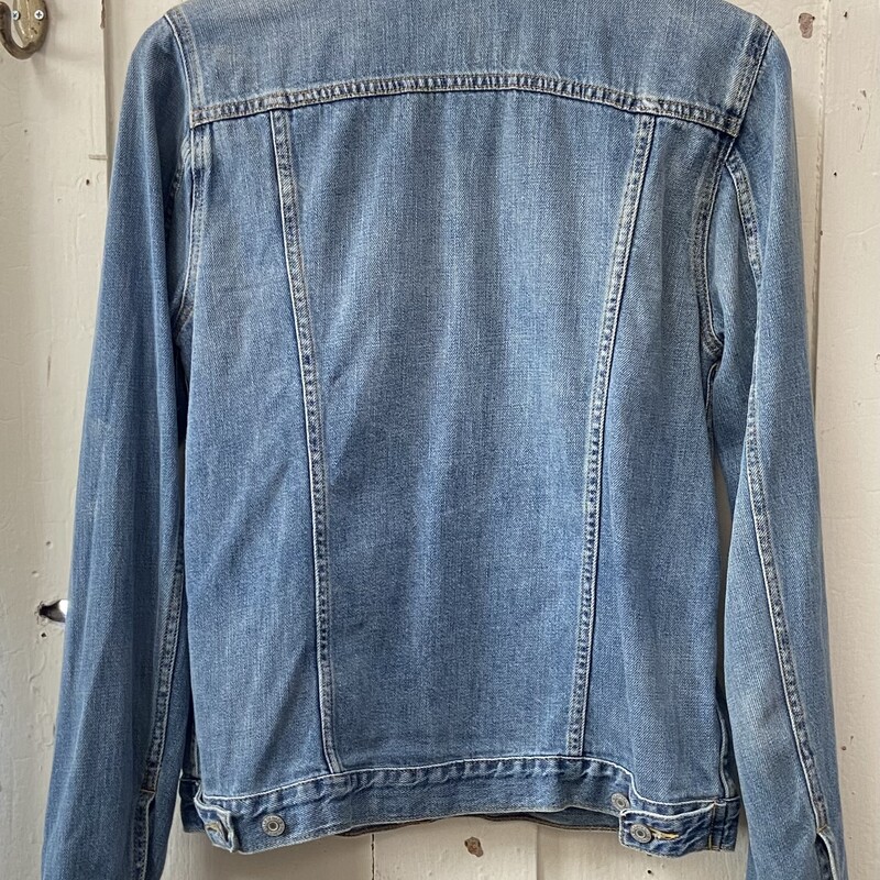 Denim Jacket<br />
Blue<br />
Size: L R $70