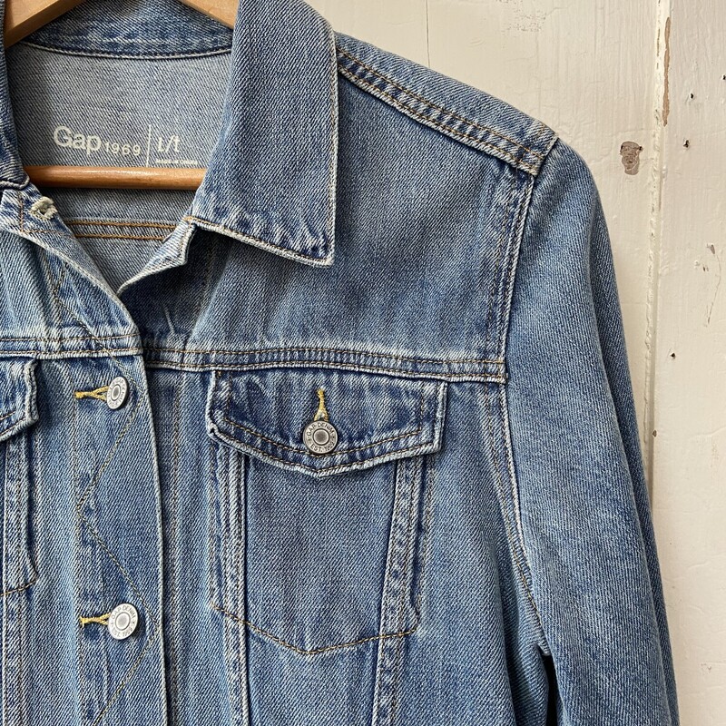 Denim Jacket<br />
Blue<br />
Size: L R $70