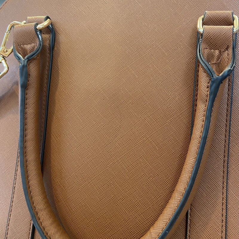 Brw Faux Leather Purse<br />
Brown<br />
Size: R $89