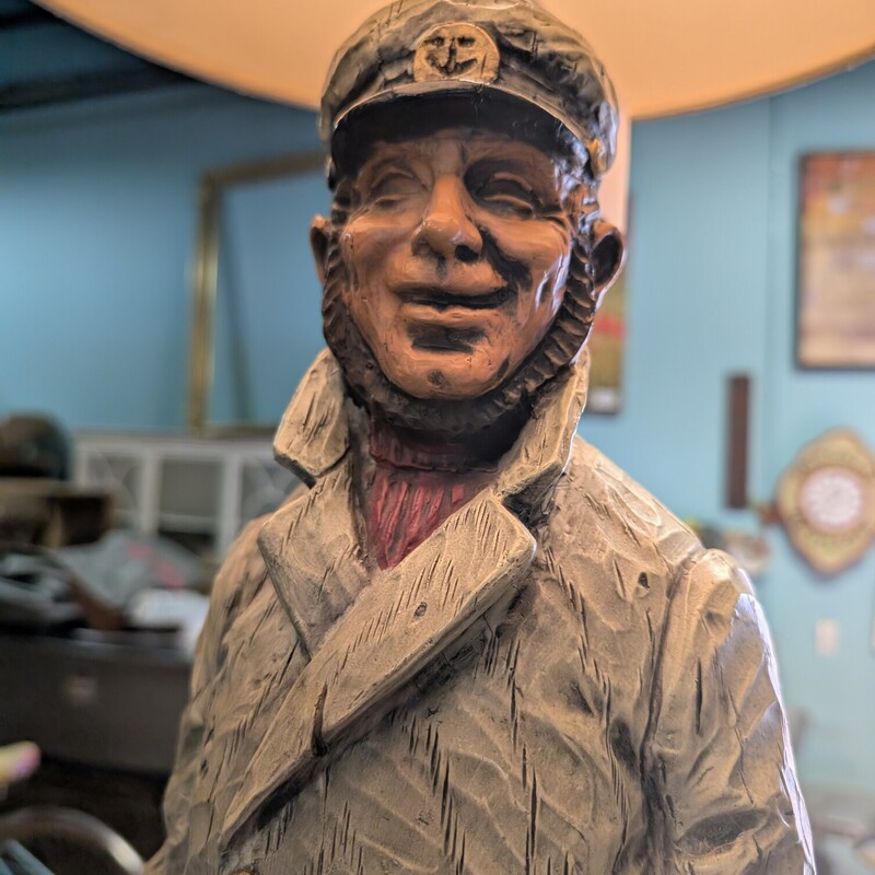 Vintage Sea Captain, Table Lamp<br />
15 x 45h