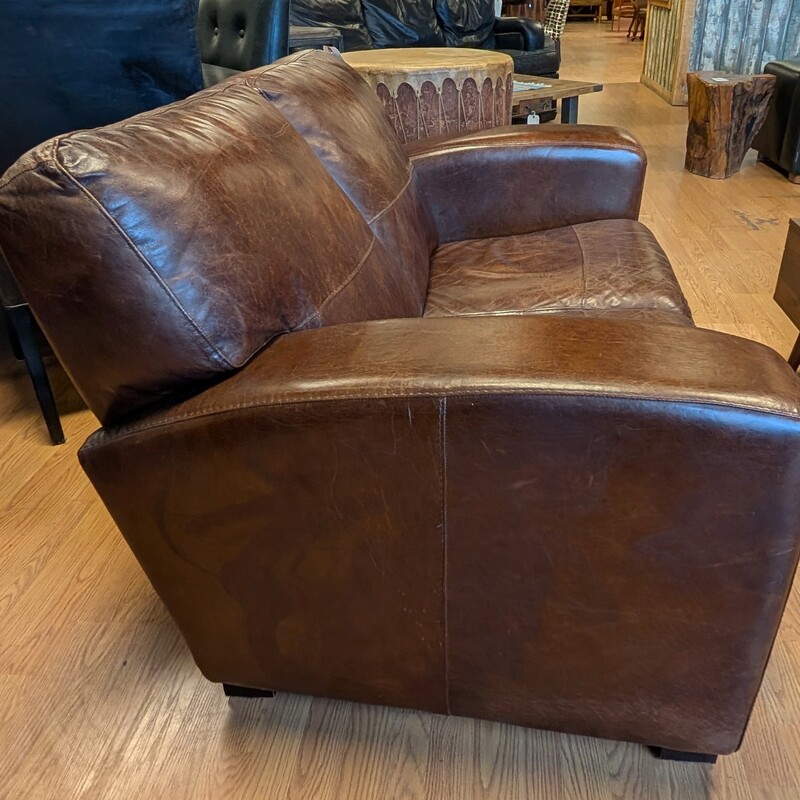 Soft Line Leather Loveseat, Brown, Italian
62 x 36 x 32