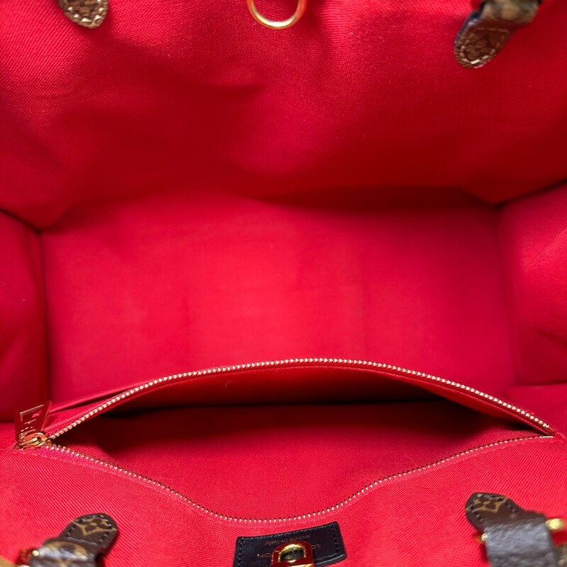 Louis Vuitton OnTheGo, Reverse GM<br />
<br />
Date Code: NZ4159<br />
<br />
Dimensions:<br />
Height: 12.75 in<br />
Width: 17 in<br />
Depth: 6.5 in<br />
<br />
In very good condition. Slight warping of the canvas.<br />
<br />
Does not come with the original dust bag or box.